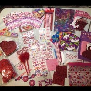 Red and Pink Valentine's Decorations Set